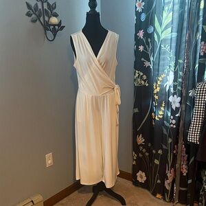 Nina Leonard Elegant Cream Sleeveless Jumpsuit